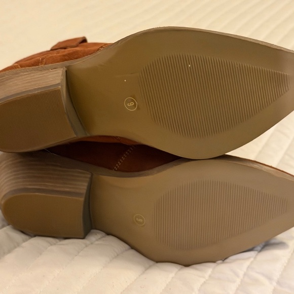 Steve Madden Brown Suede Western Ankle Boots - Picture 6 of 6